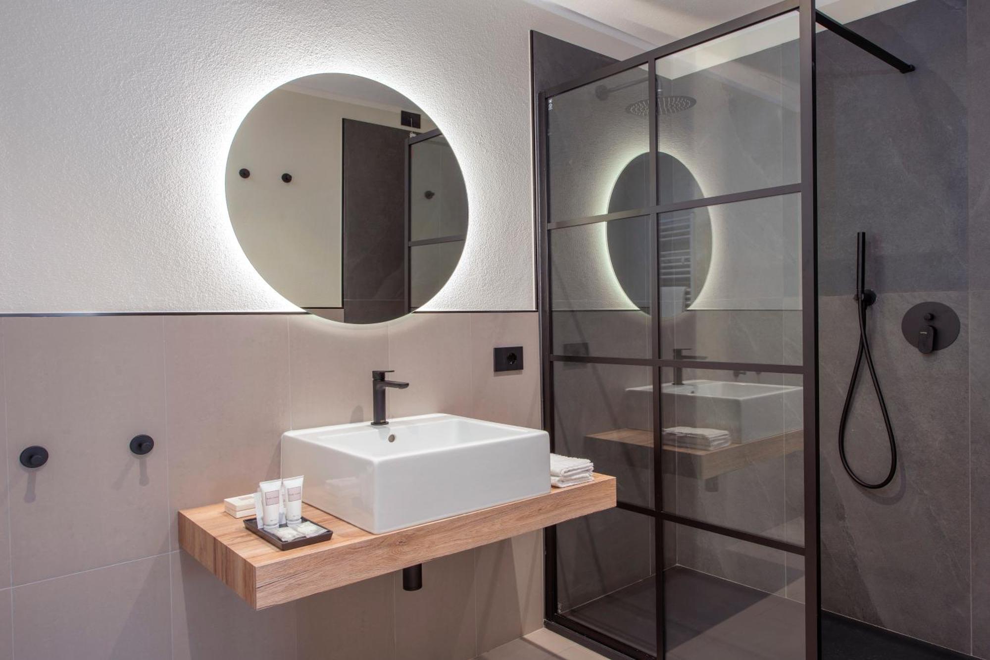 Mem Lodge And Suite Pula Buitenkant foto