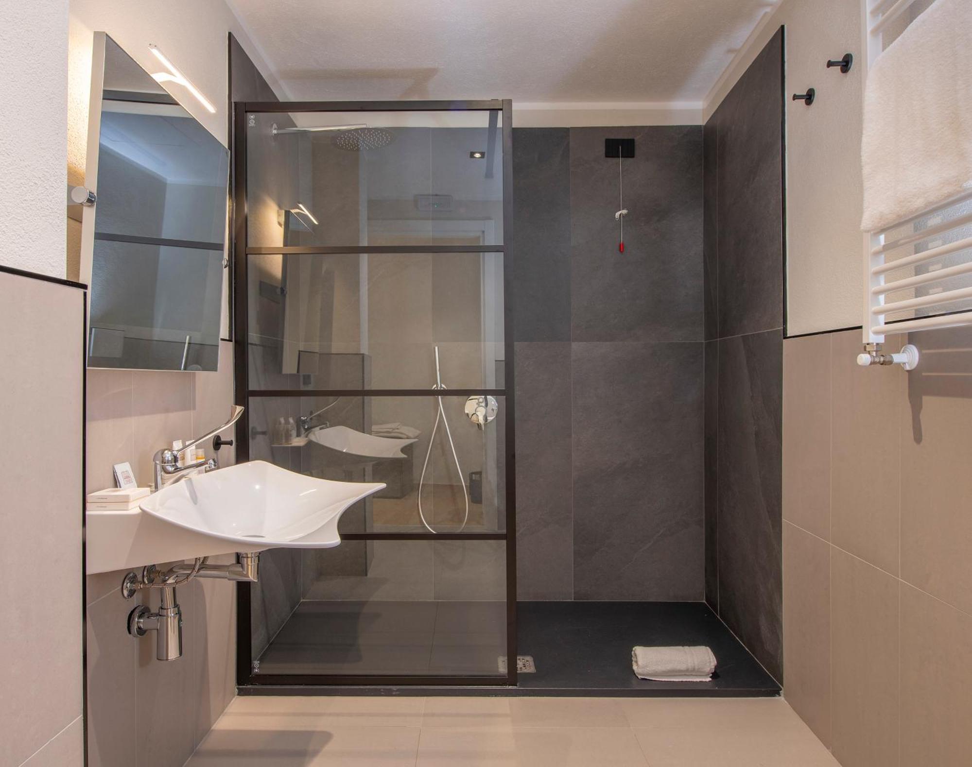 Mem Lodge And Suite Pula Buitenkant foto